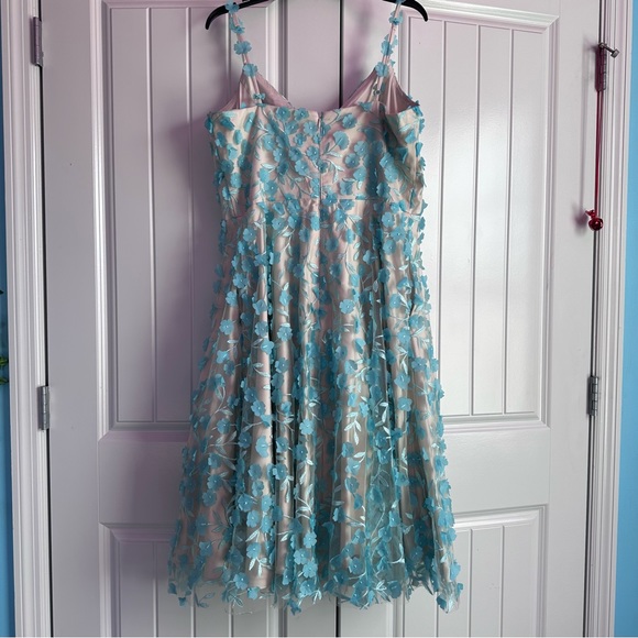 Floral Appliqué Cocktail Midi Dress - Picture 4 of 6